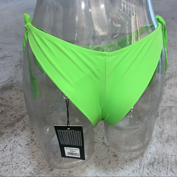 BIKINI BOTTOM - Picture 3 of 3